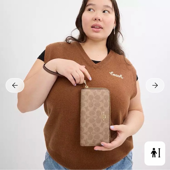 Coach Long Zip Around Wallet
In Signature Canvas - Picture 8 of 15